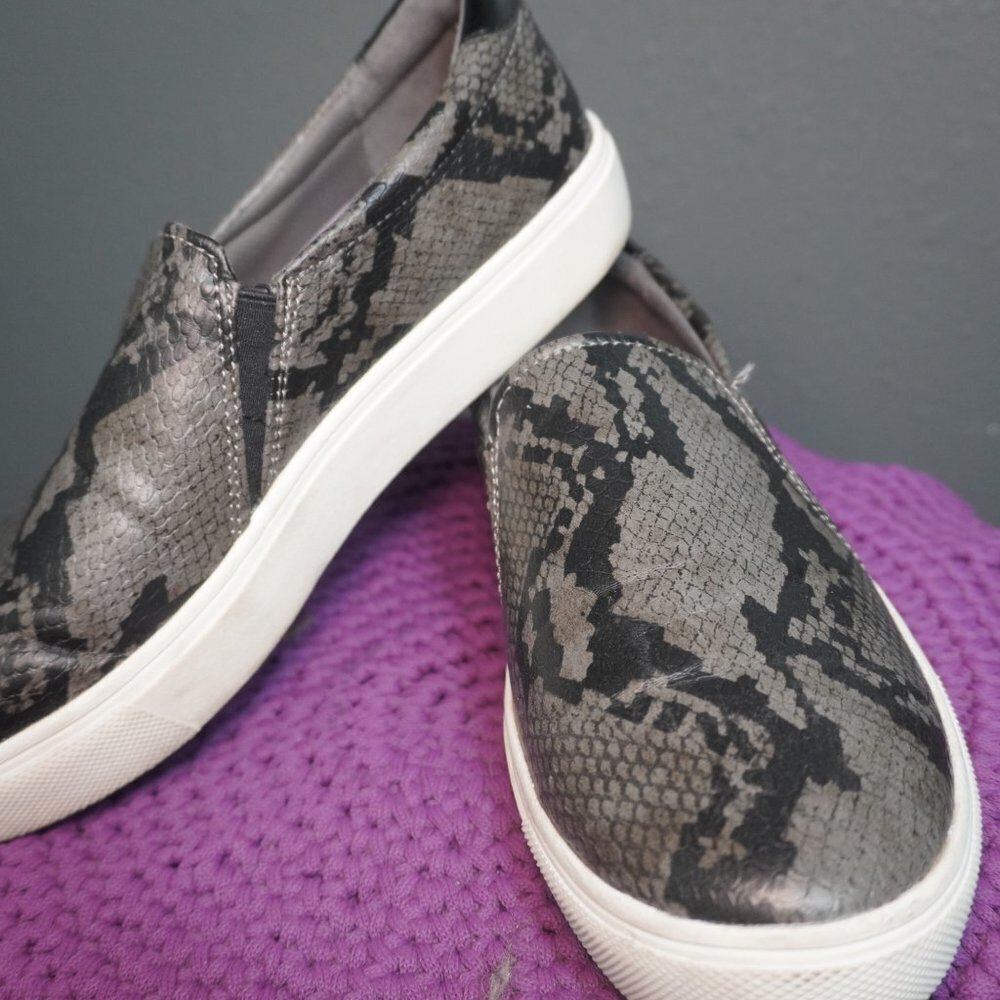 Dr. Scholls Womens Black Dark Grey No Bad Days Snake Slip On Sneakers Size 7.5 - Picture 2 of 8